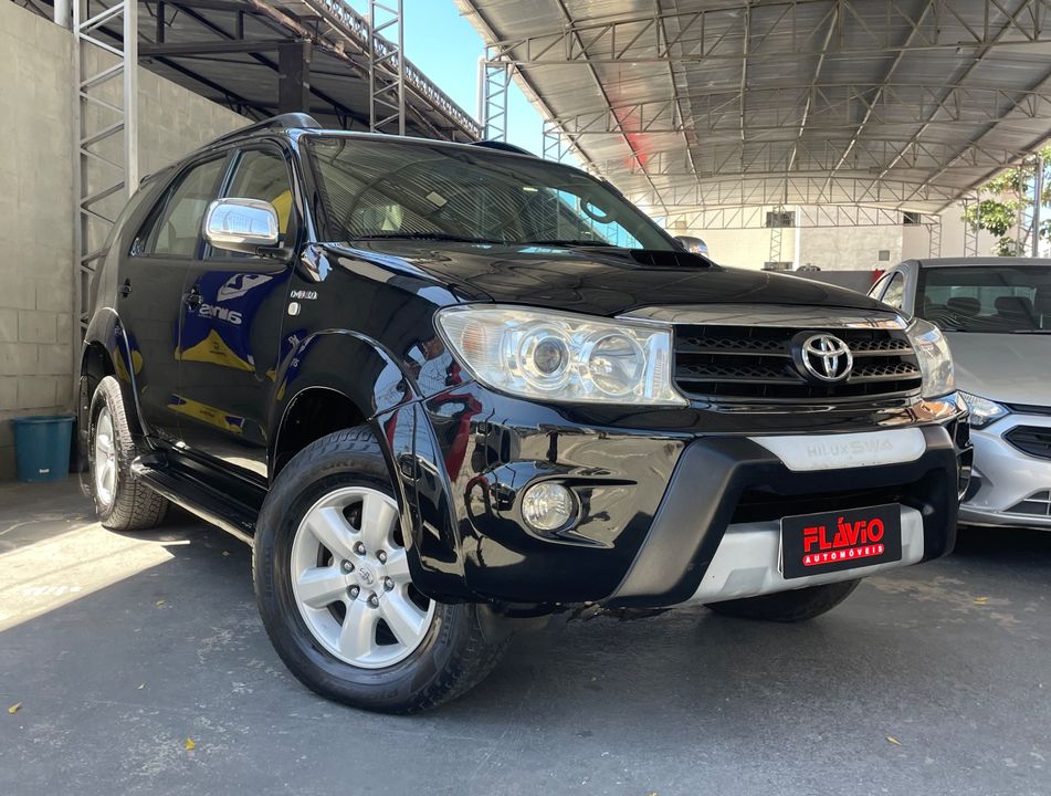 Toyota Hilux SW4 SRV D4-D 4x4 3.0 TDI Dies. Aut