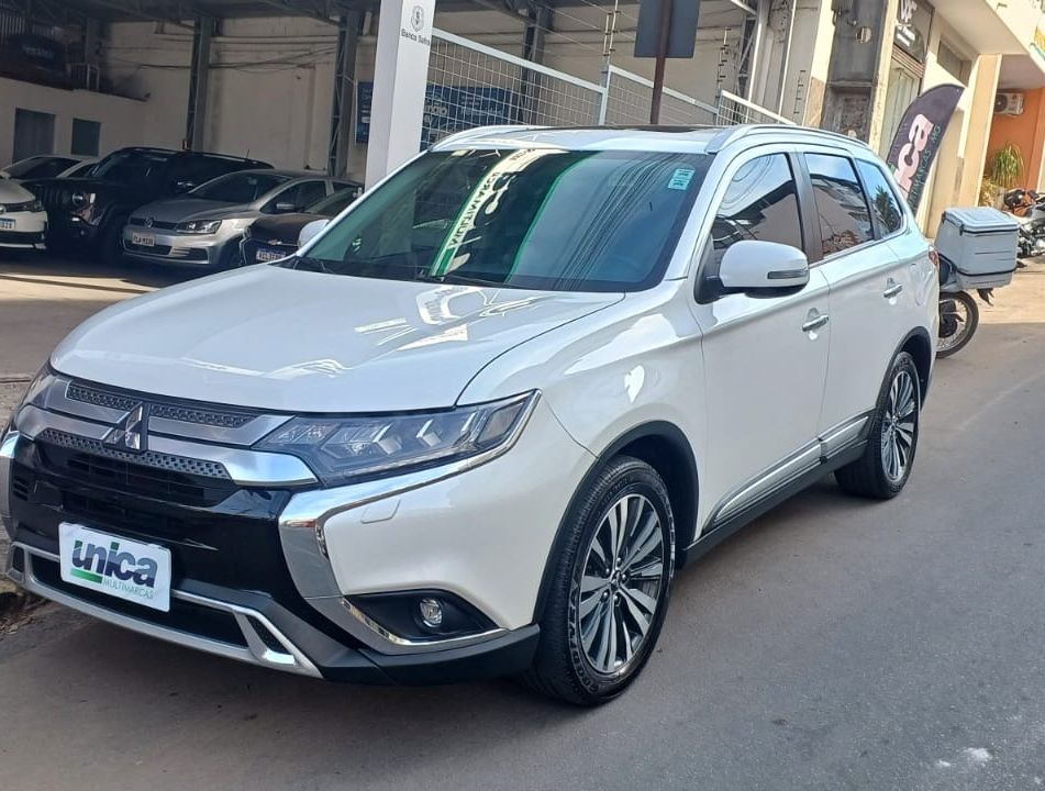 Mitsubishi OUTLANDER HPE-S 2.2 Diesel 4x4 Aut.
