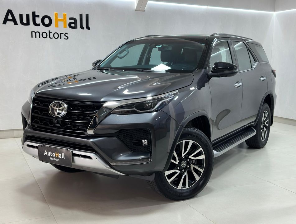 Toyota Hilux SW4 SRX 4x4 2.8 TDI 16V Dies. Aut.