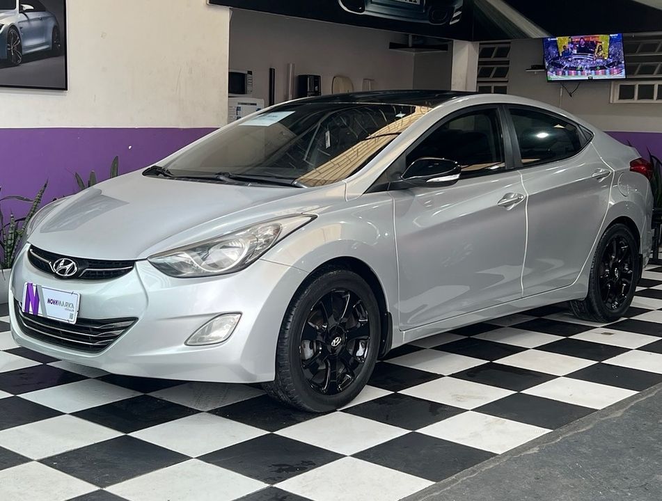 Hyundai Elantra GLS 1.8 16V Aut.