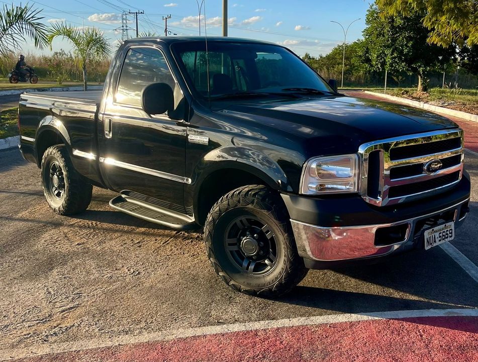 Ford F-250 XLT 3.9 4x2 Diesel TB