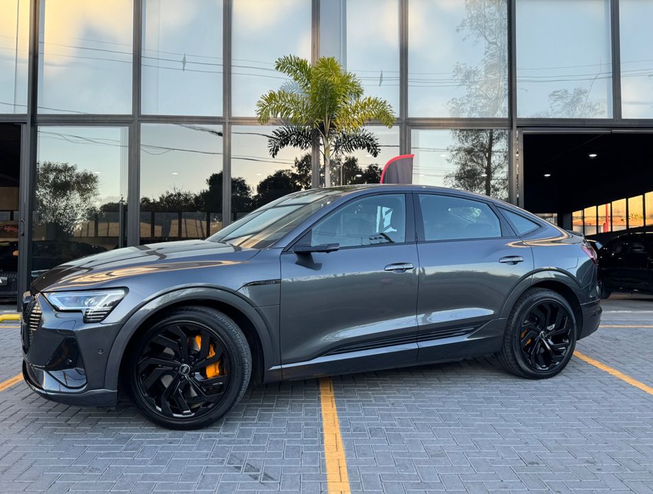 Audi E-TRON Sportb. Perf.Black Aut.(Elétrico)