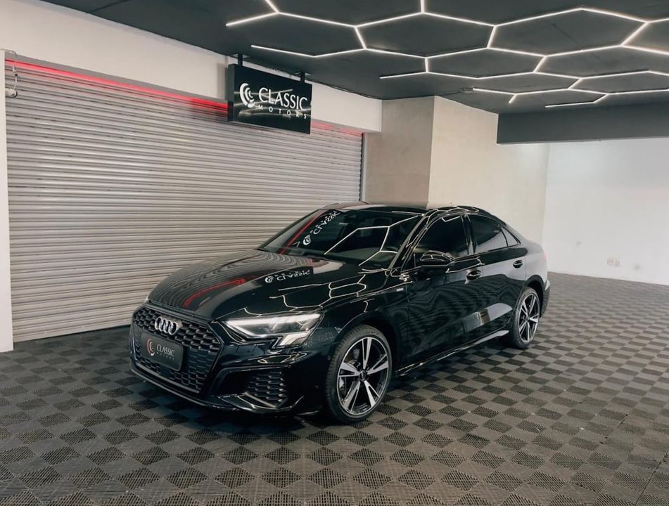 Audi A3 Sed. Perform. Black 2.0 TFSI S-tronic
