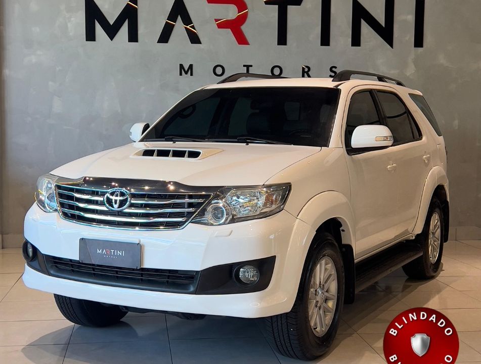 Toyota Hilux SW4 SRV D4-D 4x4 3.0 TDI Dies. Aut