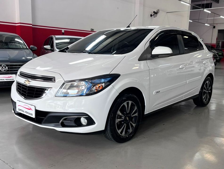 Chevrolet ONIX HATCH LTZ 1.4 8V FlexPower 5p Aut.