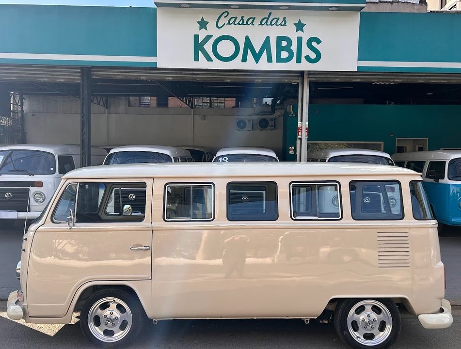 VolksWagen Kombi Standard/ Luxo/ Série Prata