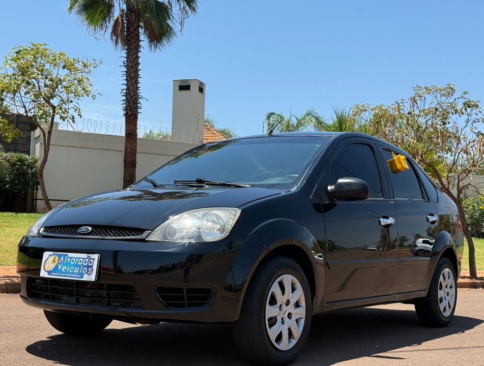 Ford Fiesta Sedan 1.0 8V Flex 4p