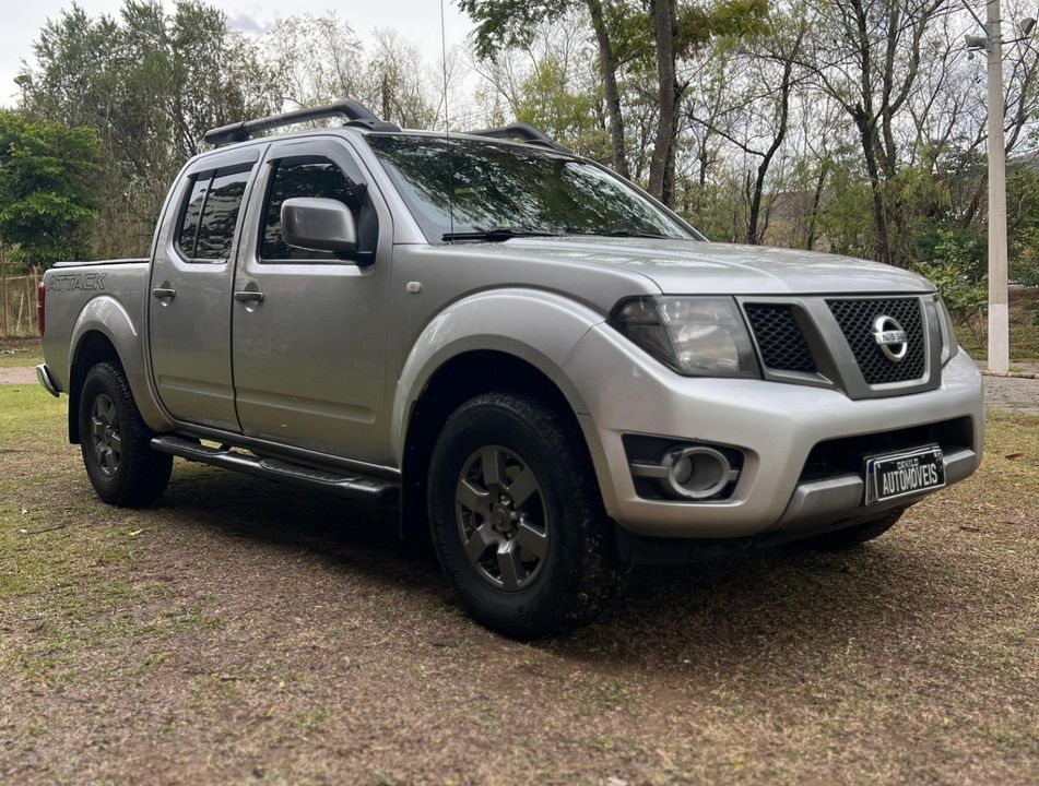 Nissan Frontier SV AT. CD 4x4 2.5 TB Dies. Aut.