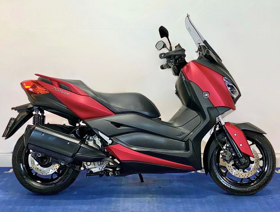 YAMAHA XMAX 250 ABS