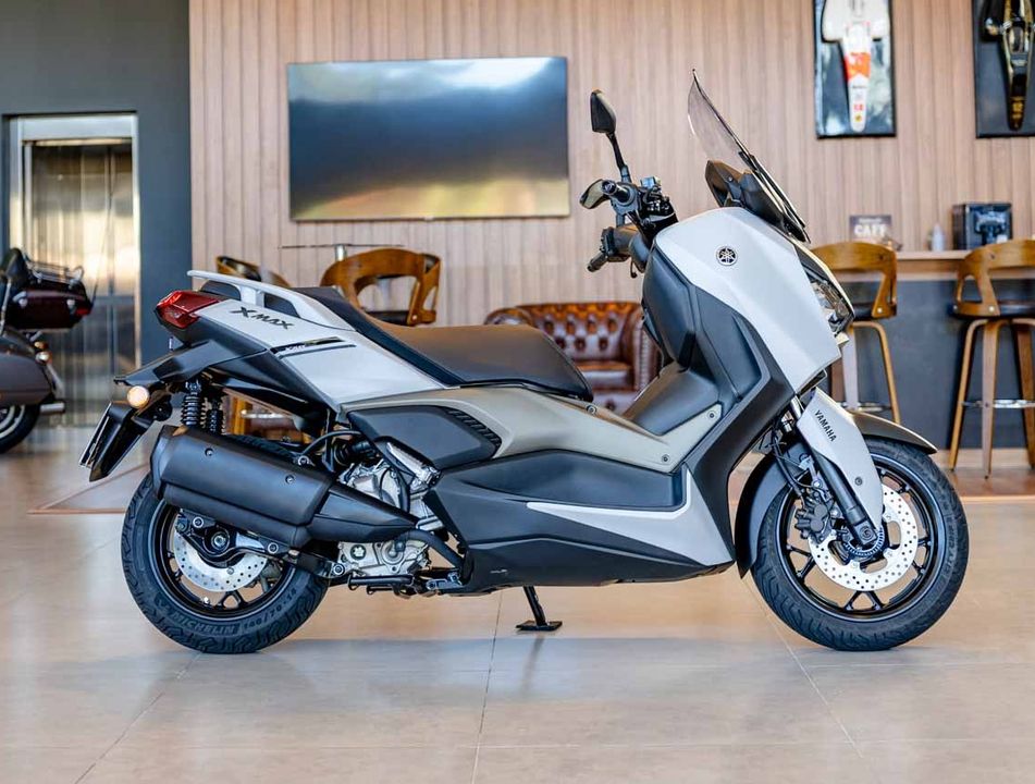 YAMAHA XMAX 250 CONNECTED 