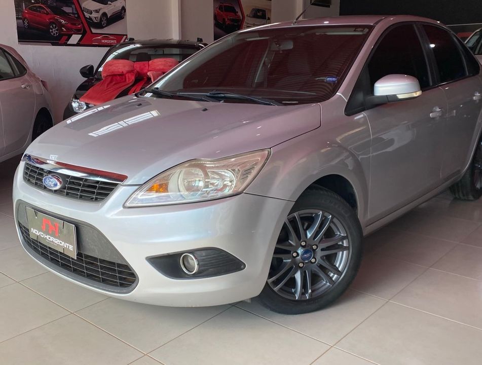 Ford Focus 1.6 S/SE/SE Plus Flex 8V/16V  5p