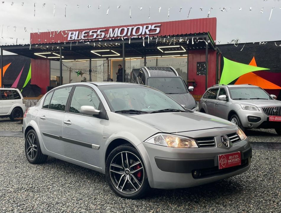 Renault Megane Sedan Dynamique 2.0 16V Aut.