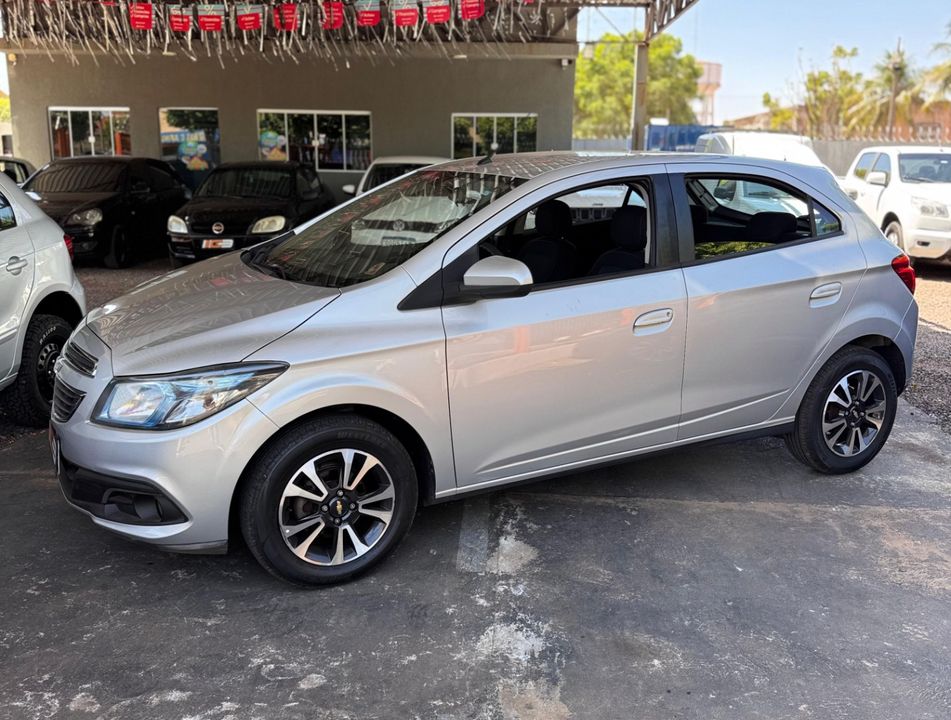 Chevrolet ONIX HATCH LTZ 1.4 8V FlexPower 5p Mec.