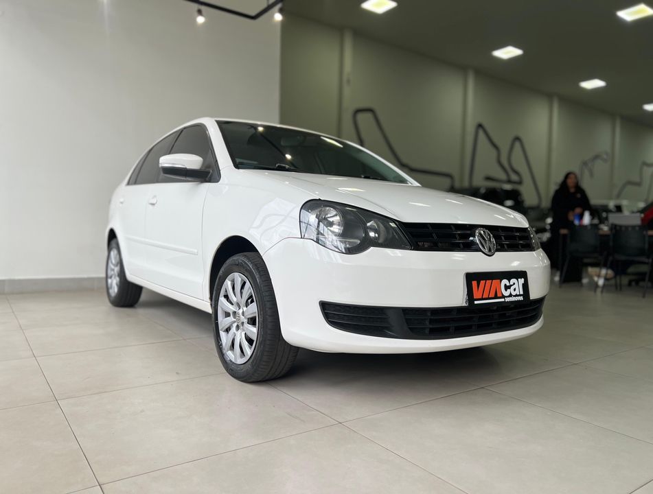 VolksWagen Polo Sedan 1.6 Mi Total Flex 8V 4p