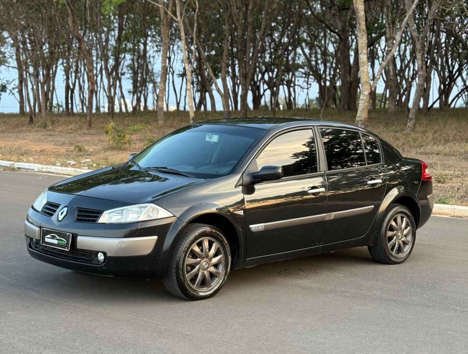 Renault Megane Sedan Dynamique 2.0 16V Aut.