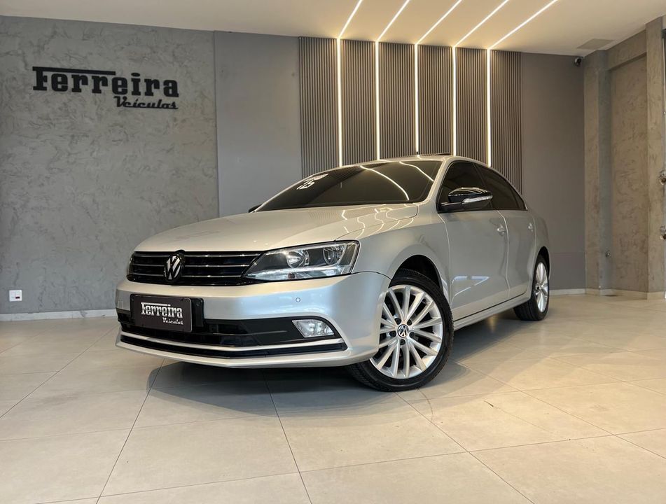 VolksWagen JETTA Comfortline 2.0 T.Flex 8V 4p Tipt.