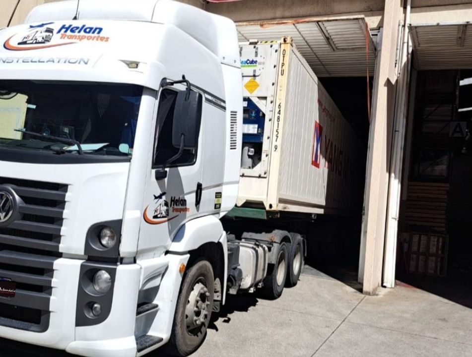 VOLKSWAGEN 25-420 Constellation 6x2 2p (Diesel)(E5)