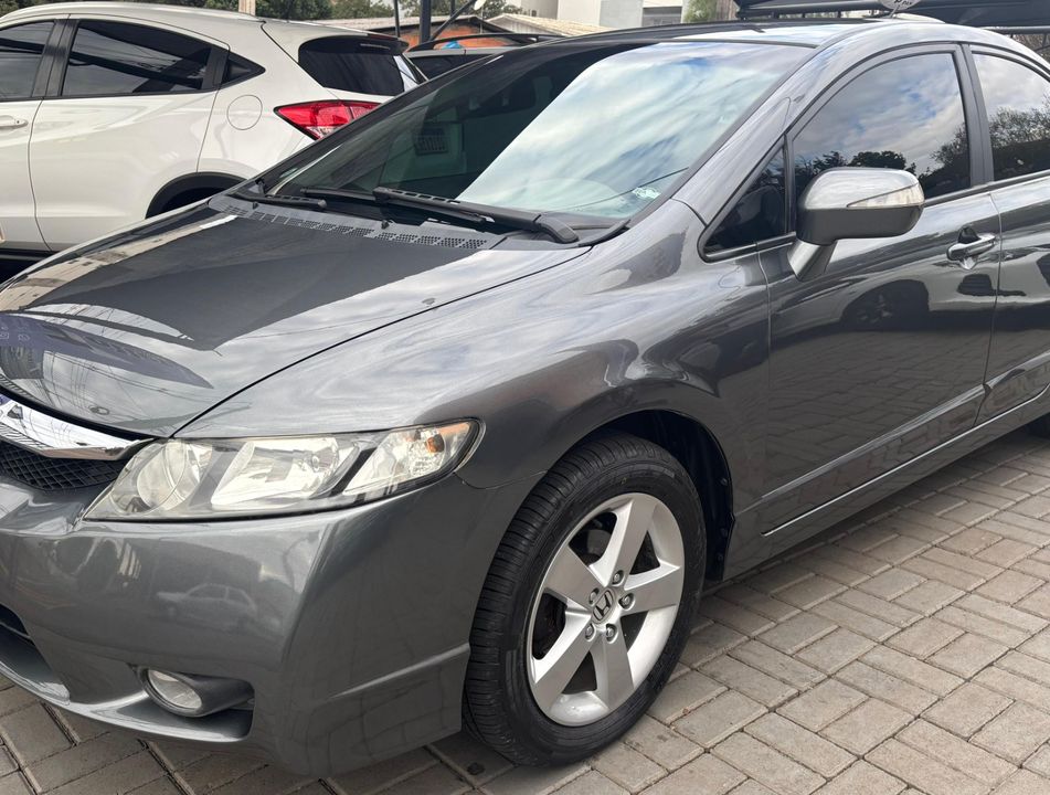 Honda Civic Sedan LXS 1.8/1.8 Flex 16V Aut. 4p
