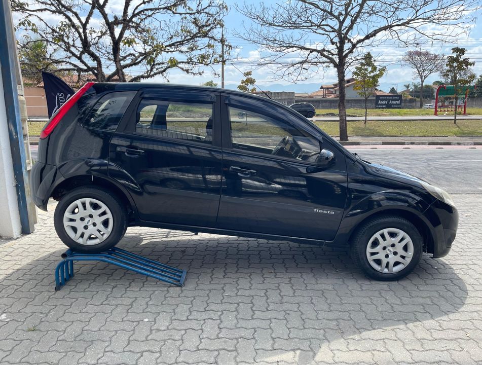 Ford Fiesta SE 1.0 8V Flex 5p