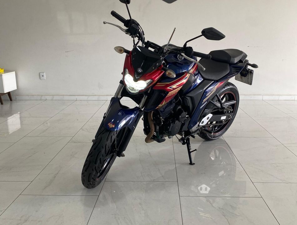 YAMAHA FZ25 250 FAZER CAPITÃ MARVEL FLEX