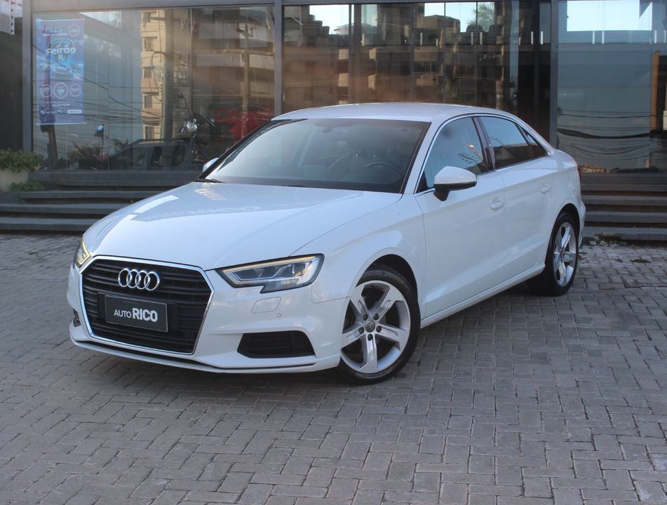 Audi A3 Sedan Prestige Plus 1.4 TFSI Flex Tip