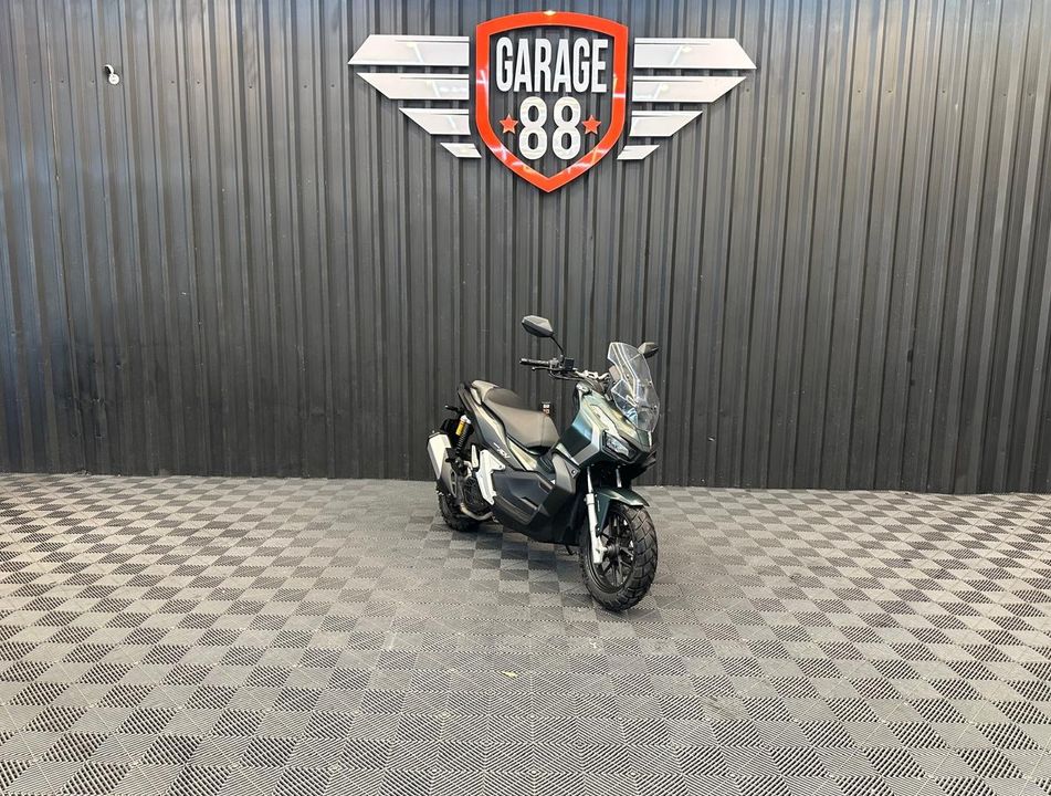 HONDA ADV 150