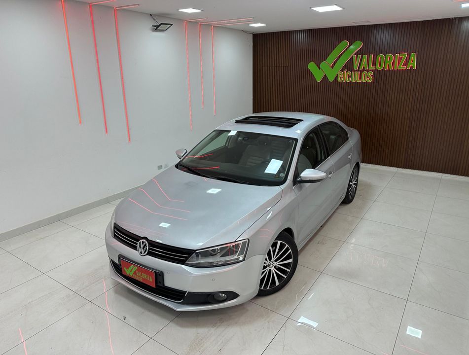 VolksWagen JETTA Highline 2.0 TSI 16V 4p Tiptronic