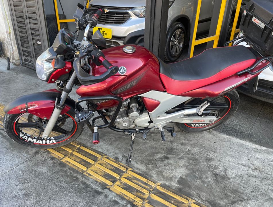 YAMAHA YS 250 FAZER/ FAZER L. EDITION /BLUEFLEX