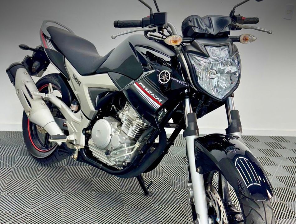 YAMAHA YS 250 FAZER/ FAZER L. EDITION /BLUEFLEX