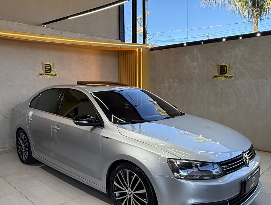 VolksWagen JETTA Highline 2.0 TSI 16V 4p Tiptronic