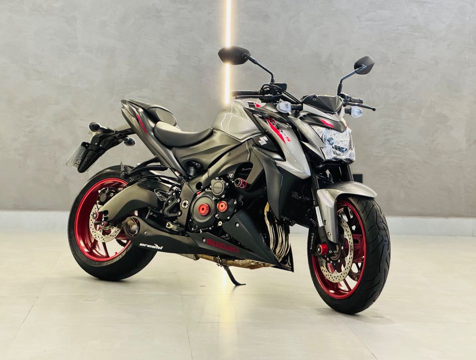 SUZUKI GSX-S 1000