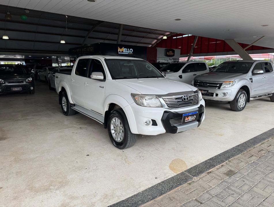 Toyota Hilux CD SRV 4x4 2.7 Flex 16V Aut.