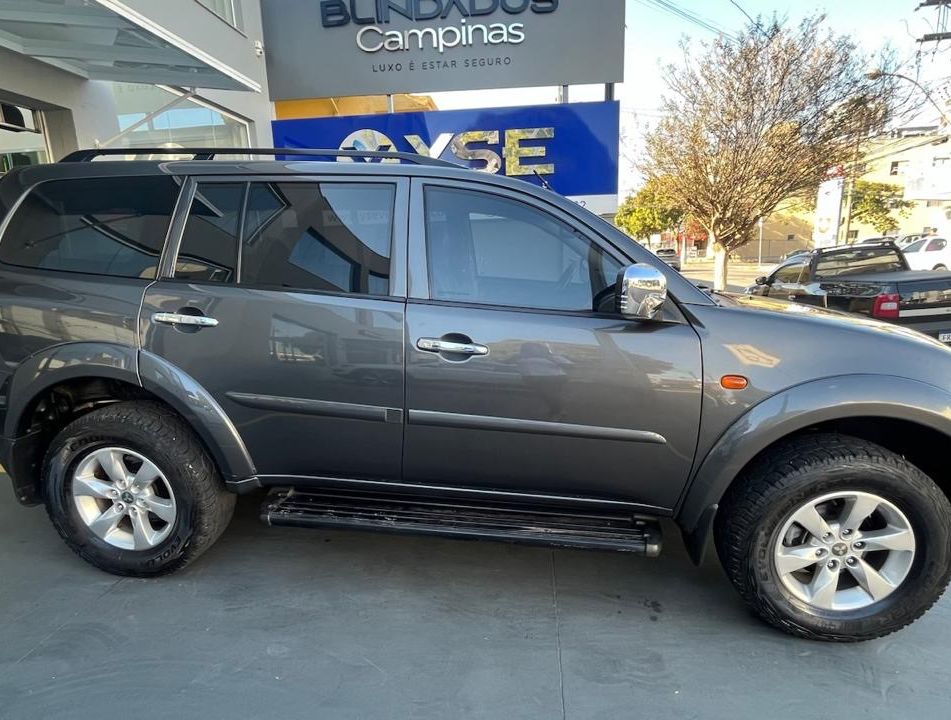 Mitsubishi Pajero DAKAR/HPE 3.5 4x4 Flex 5p Aut.