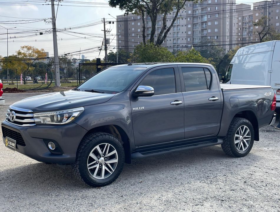 Toyota Hilux CD SRX 4x4 2.8 TDI 16V Diesel Aut.