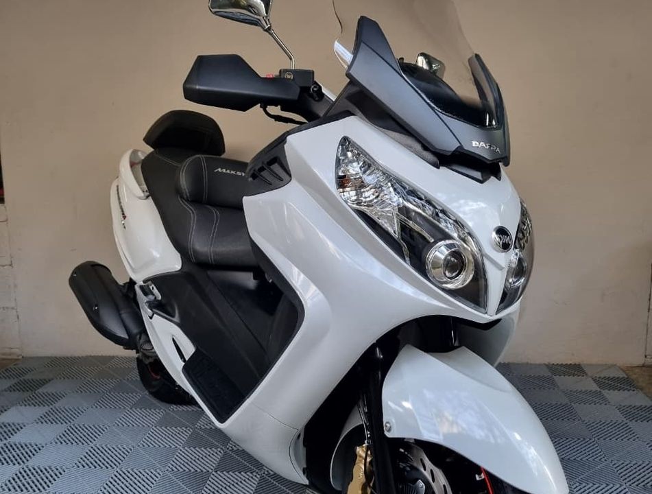 DAFRA MAXSYM 400i
