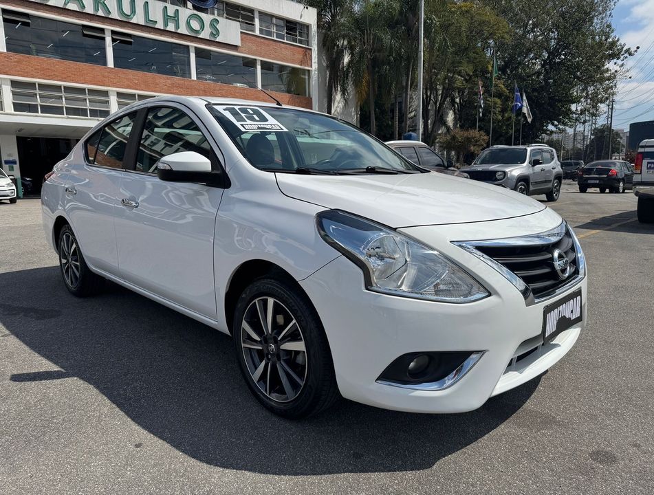 Nissan VERSA SL 1.6 16V FlexStart 4p Aut.