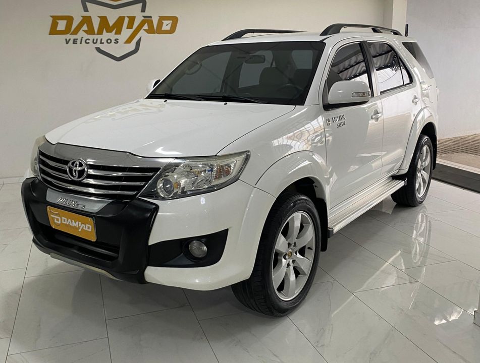 Toyota Hilux SW4 SR 4x2 2.7/ 2.7 Flex 16V Aut.