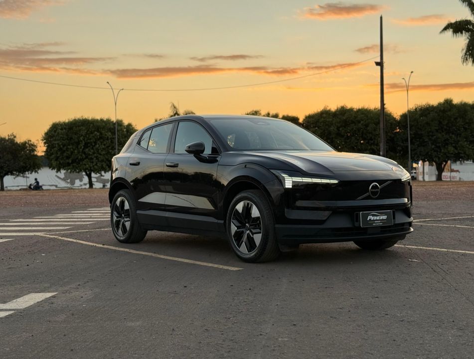 Volvo EX30 E40 Core (Elétrico)