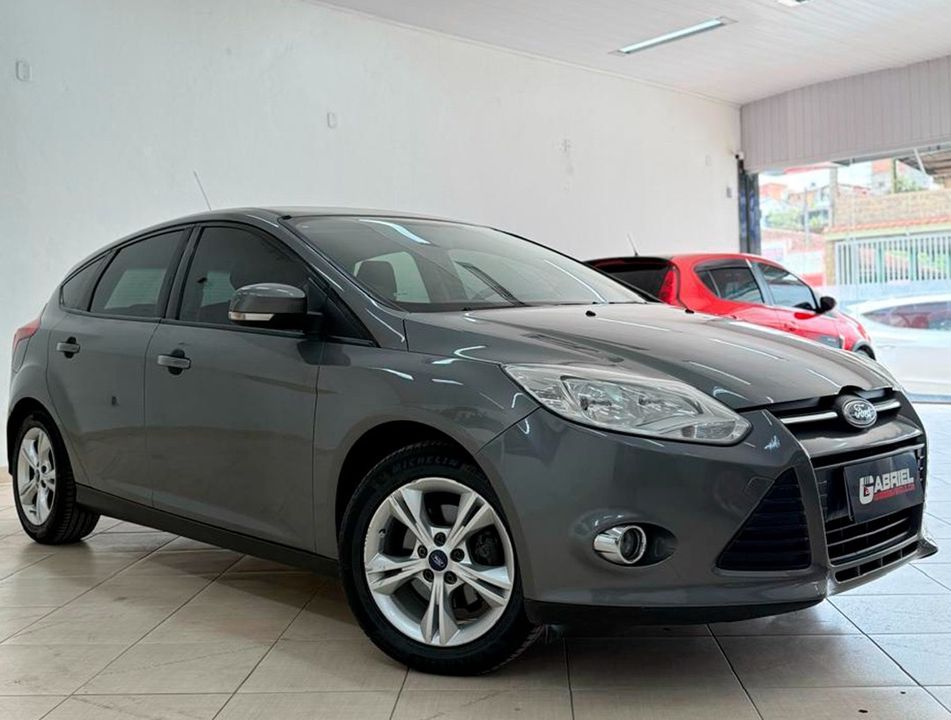 Ford Focus 1.6 S/SE/SE Plus Flex 8V/16V  5p