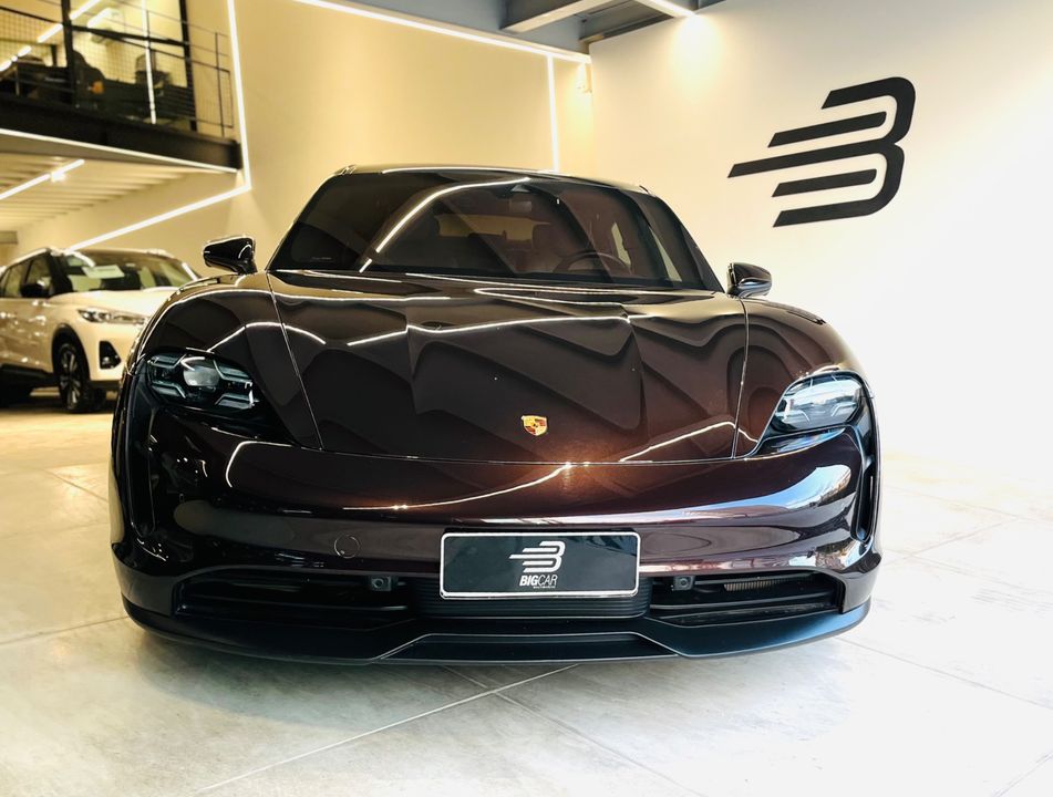 Porsche Taycan 4S (Elétrico)