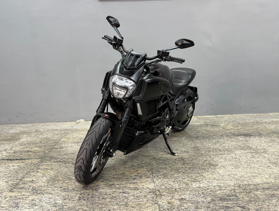 Ducati DIAVEL 1198 Carbon