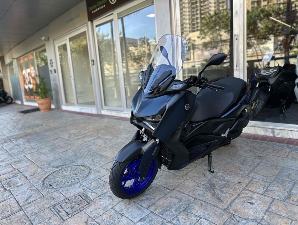 YAMAHA 250 CONNECTED ABS