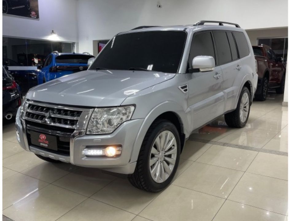 Mitsubishi Pajero HPE 3.5 4x4 Flex 5p Aut.