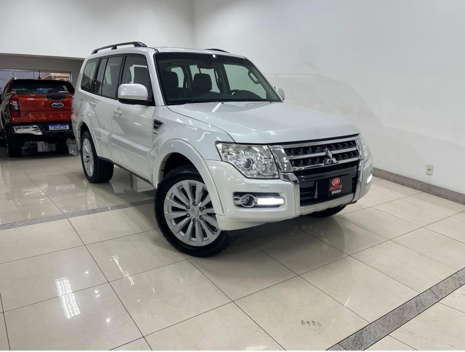 Mitsubishi Pajero HPE Full 3.8 V6 250cv 3p Aut.
