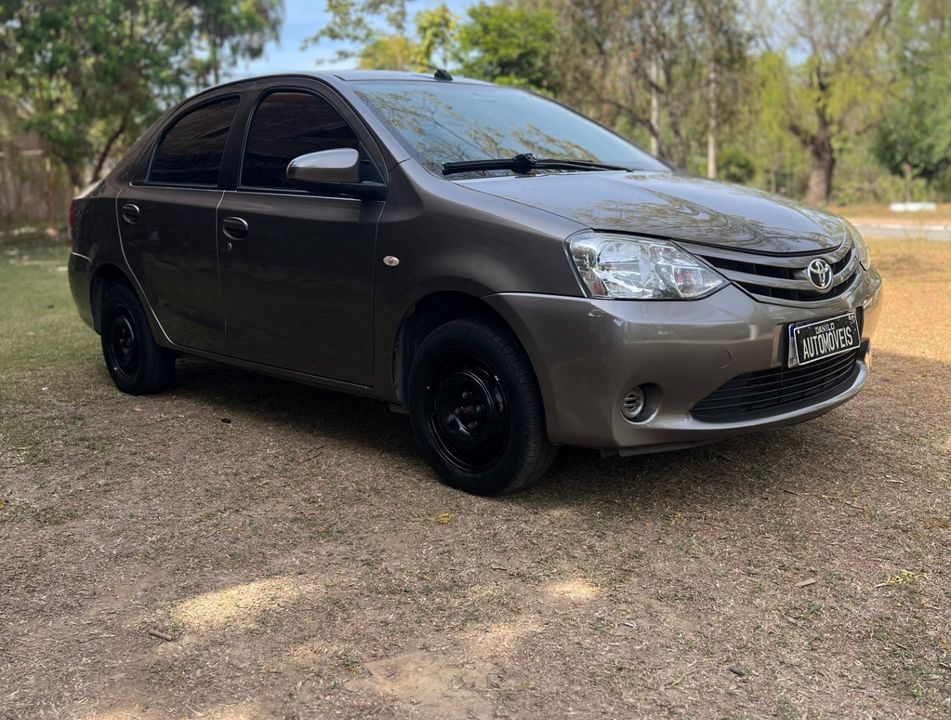 Toyota ETIOS XS Sedan 1.5 Flex 16V 4p Aut.