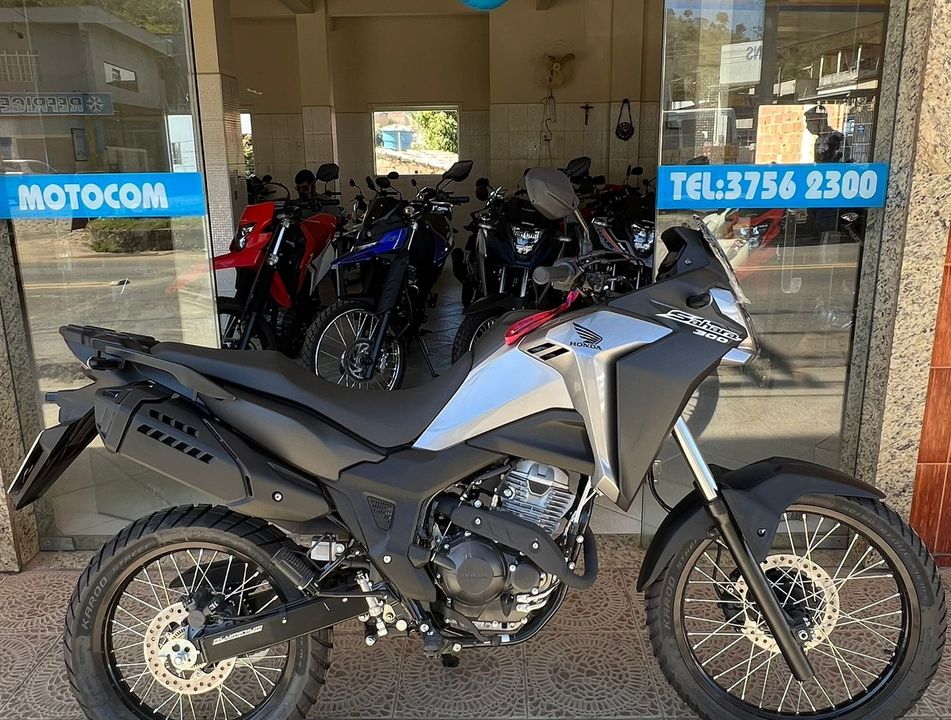 Honda XRE 300 SAHARA