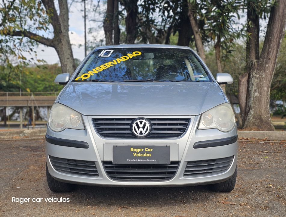 VolksWagen Polo Sedan 1.6 Mi Total Flex 8V 4p
