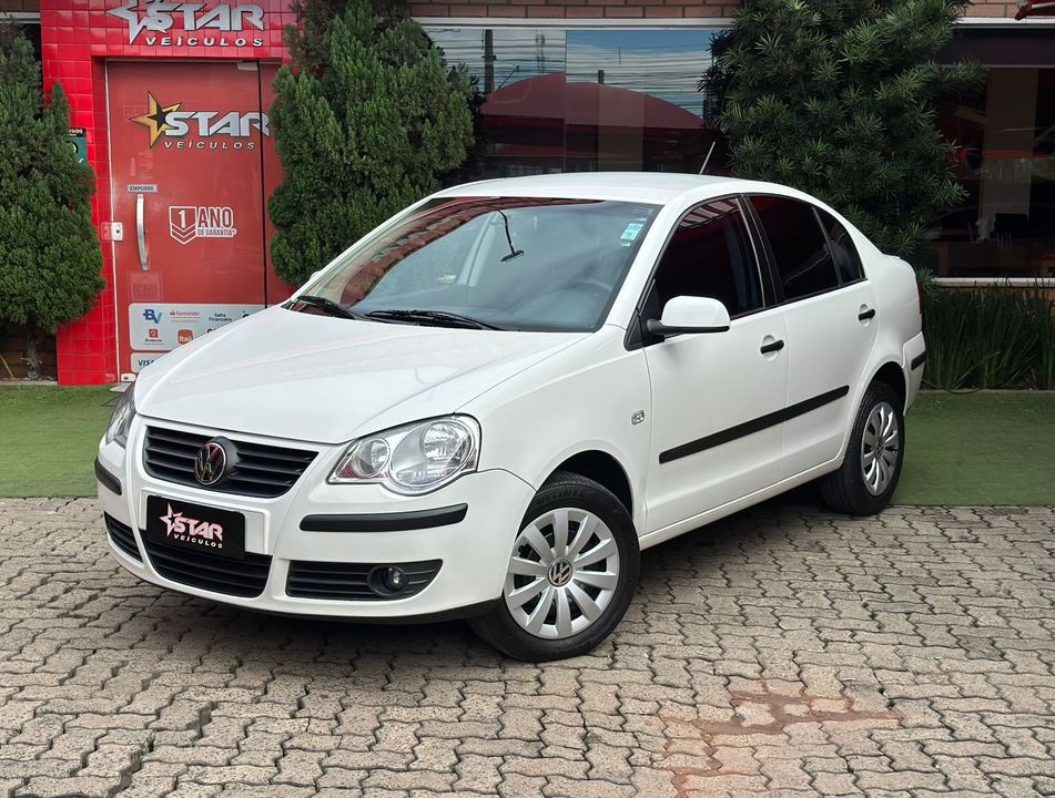 VolksWagen Polo Sedan 1.6 Mi Total Flex 8V 4p