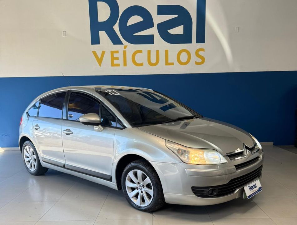 Citroën C4 GLX 2.0 Flex 16V 5p Mec.