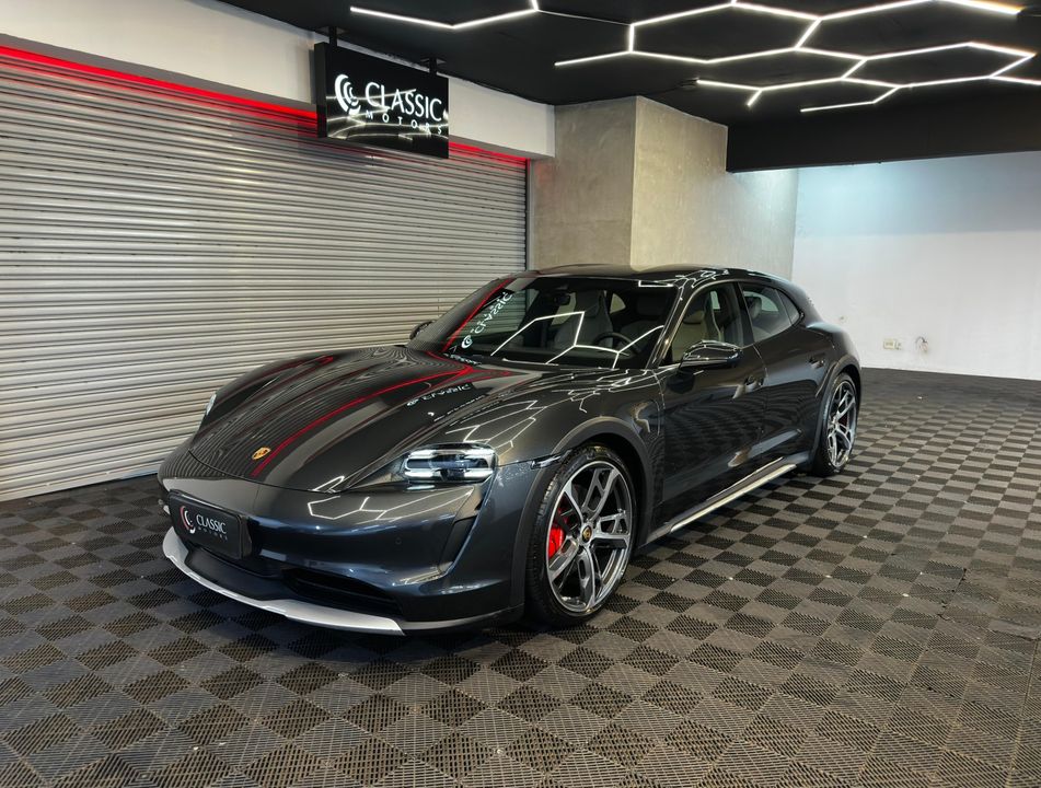 Porsche Taycan 4 Cross Turismo (Elétrico)